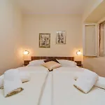 Apartman Maru