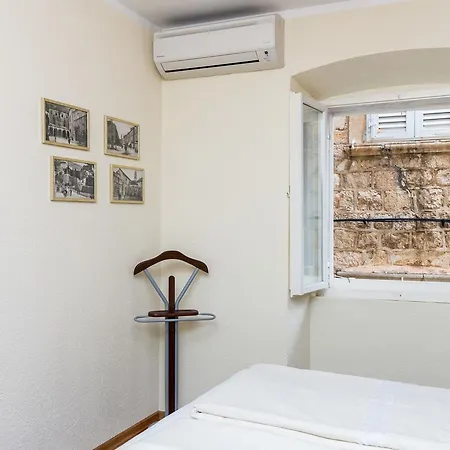 Maru Apartman